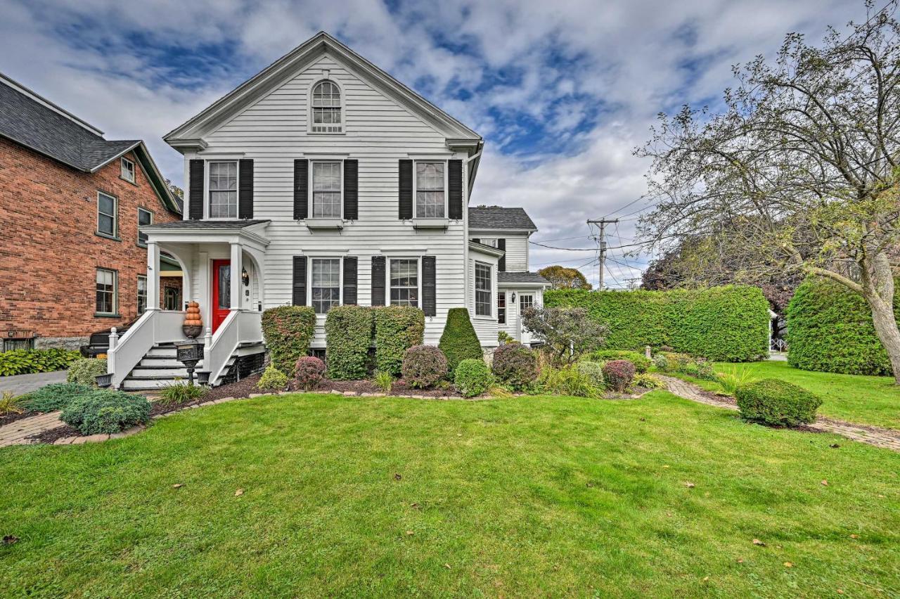 Unique And Historic Home Walk To Lake Champlain 普拉茨堡 外观 照片